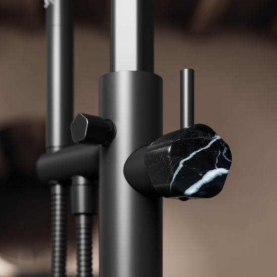 Jörger Design, Shadó, Schwarz matt, Naturstein, schwarzer Marmor, Wannenarmatur, Armaturengriff, freistehende Wannenarmatur